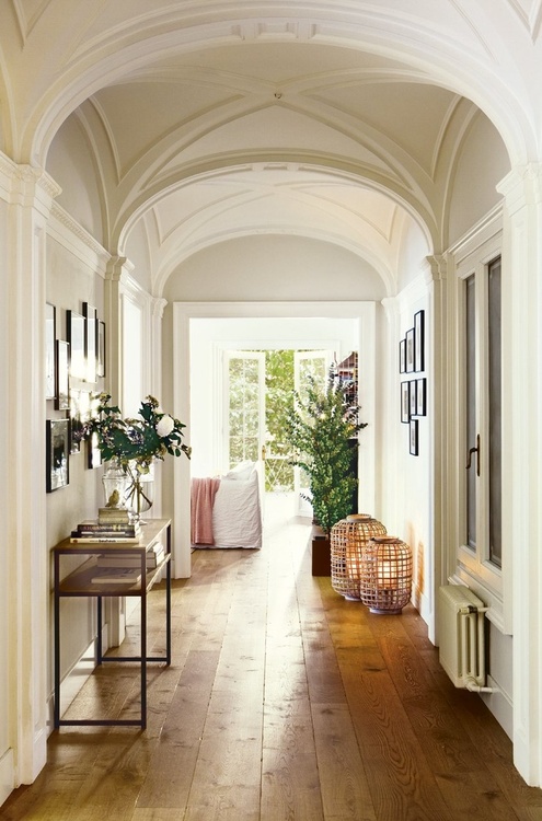 13 Best Ways to Decorate a Long Entry Hallway
